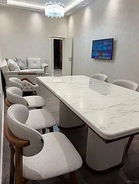 Kirayə verilir 2 otaqlı mənzil 75 m² — Bakı 2 otaq 75.00 m²