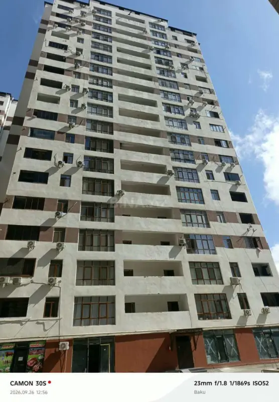 Satılır 4 otaqlı mənzil 176 m²