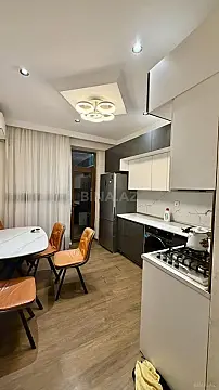 Kirayə verilir 3 otaqlı mənzil 125 m² — Bakı, Yeni Yasamal 3 otaq 125.00 m²
