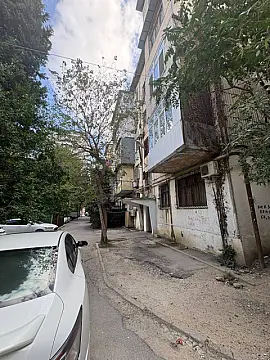Satılır 2 otaqlı mənzil 46 m² — Bakı, Memar Əcəmi yanı 2 otaq 46.00 m²