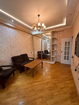 Satılır 2 otaqlı mənzil 60 m² — Bakı, İnşaatçılar 2 otaq 60.00 m²
