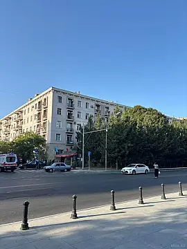 Satılır 4 otaqlı mənzil 100 m² — Bakı 4 otaq 100.00 m²