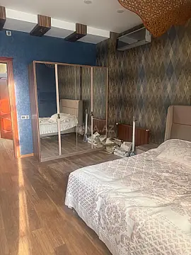 Kirayə verilir 4 otaqlı mənzil 200 m² — Bakı 4 otaq 200.00 m²