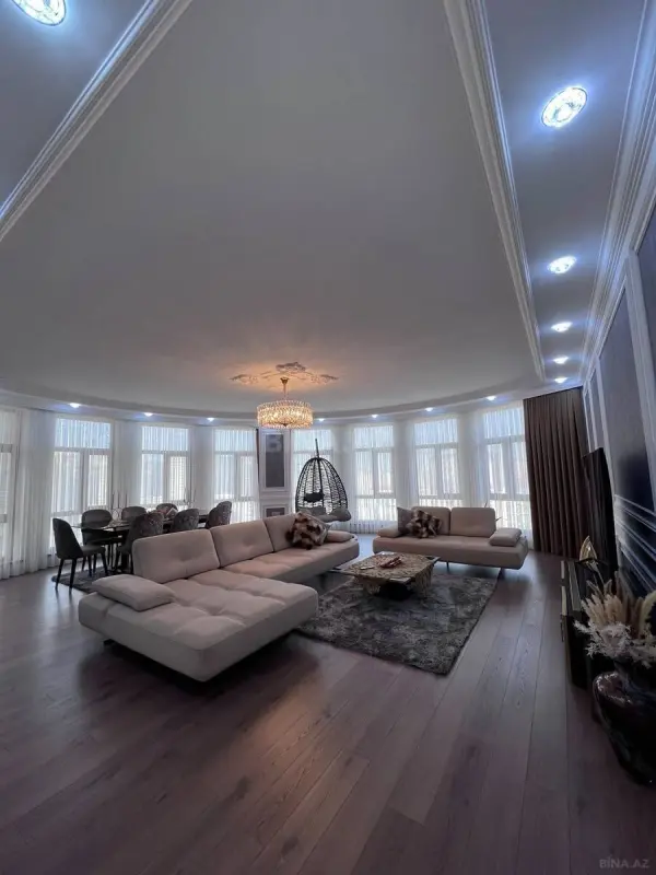 Satılır 3 otaqlı mənzil 160 m²