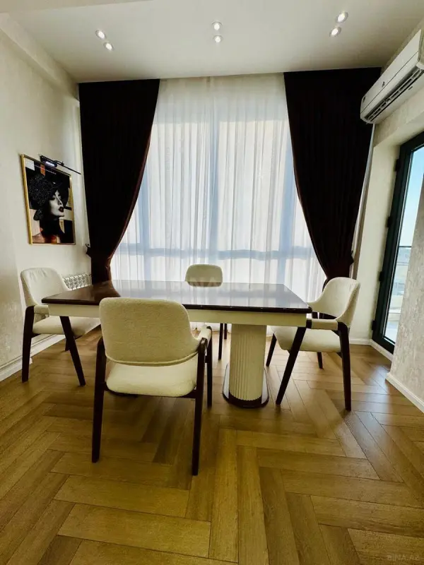 Satılır 2 otaqlı mənzil 63 m²