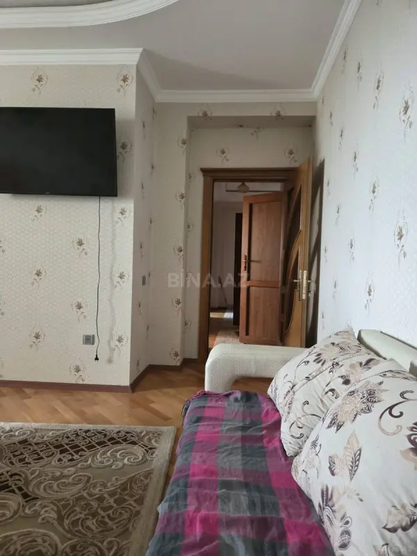 Kirayə verilir 2 otaqlı mənzil 92 m²