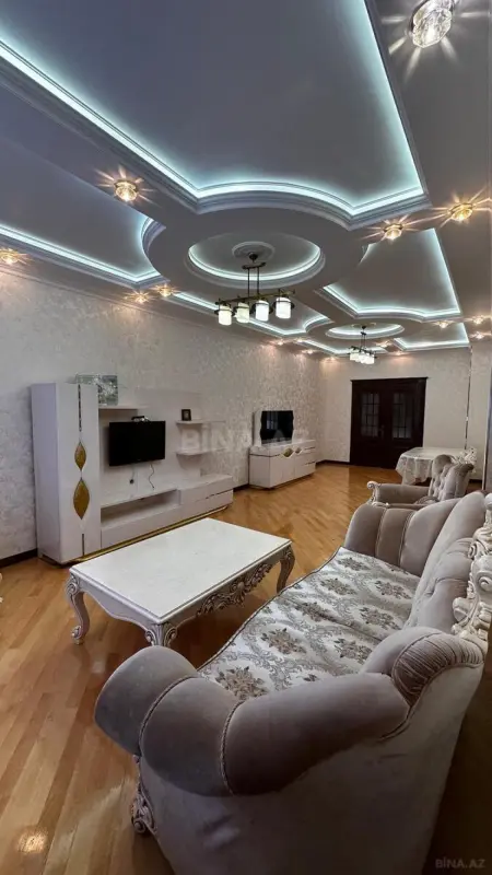 Kirayə verilir 4 otaqlı mənzil 170 m²
