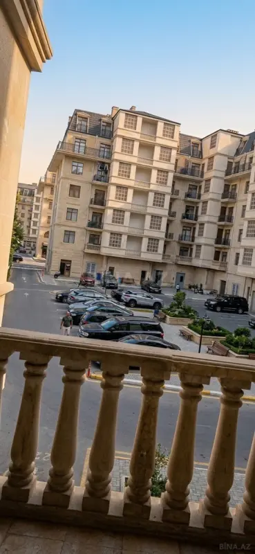 Kirayə verilir 4 otaqlı mənzil 152 m²