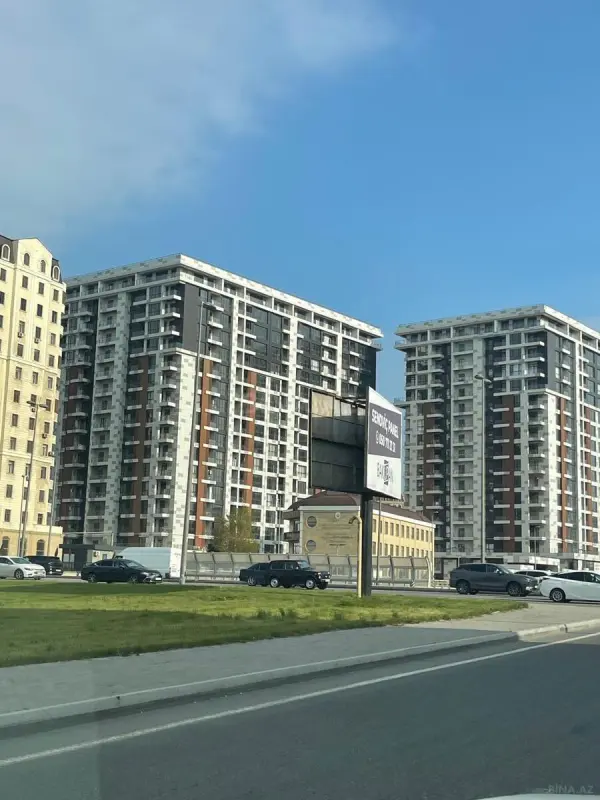 Satılır 2 otaqlı mənzil 107 m²