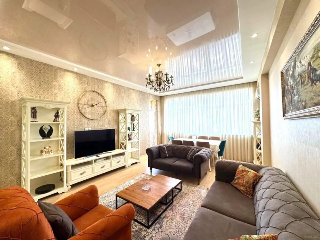 Satılır 3 otaqlı mənzil 117 m²