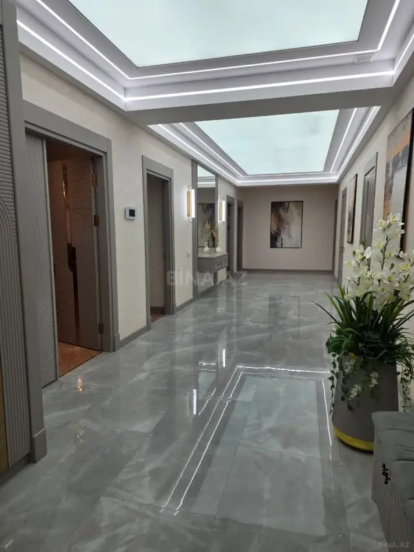 Kirayə verilir 4 otaqlı mənzil 245 m²