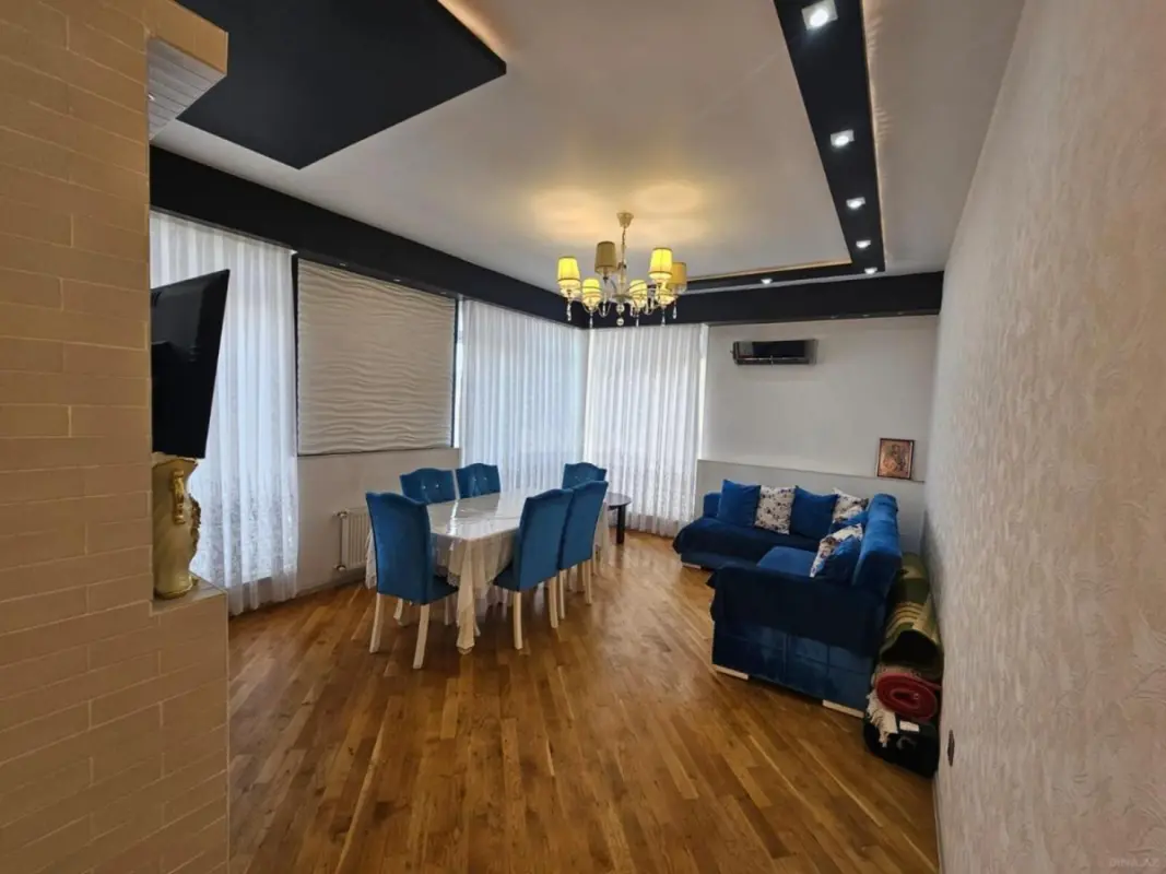 Satılır 3 otaqlı mənzil 123 m²