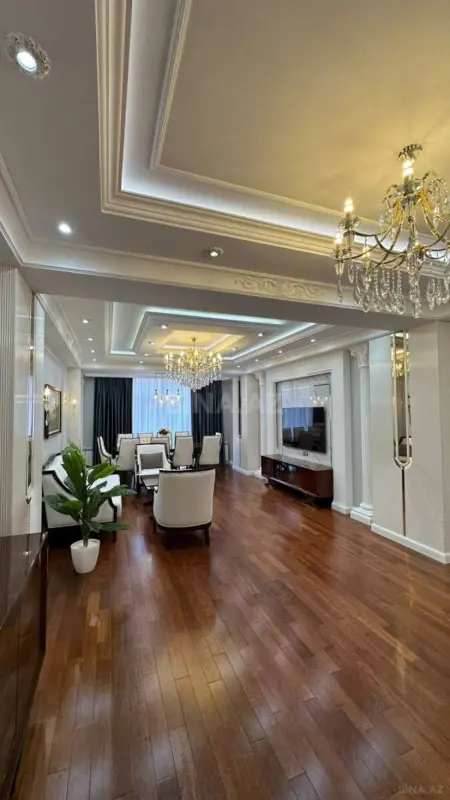 Satılır 4 otaqlı mənzil 174 m²