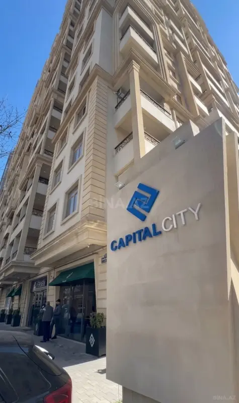 Satılır 4 otaqlı mənzil 205 m²
