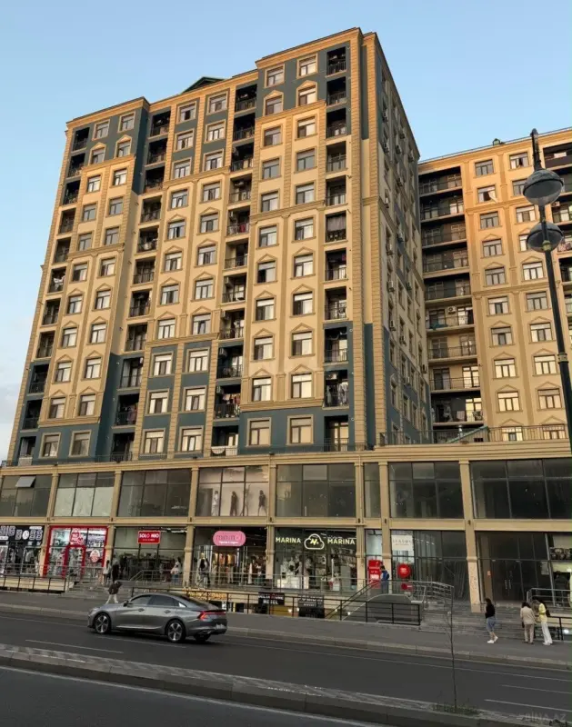 Satılır 3 otaqlı mənzil 98 m²