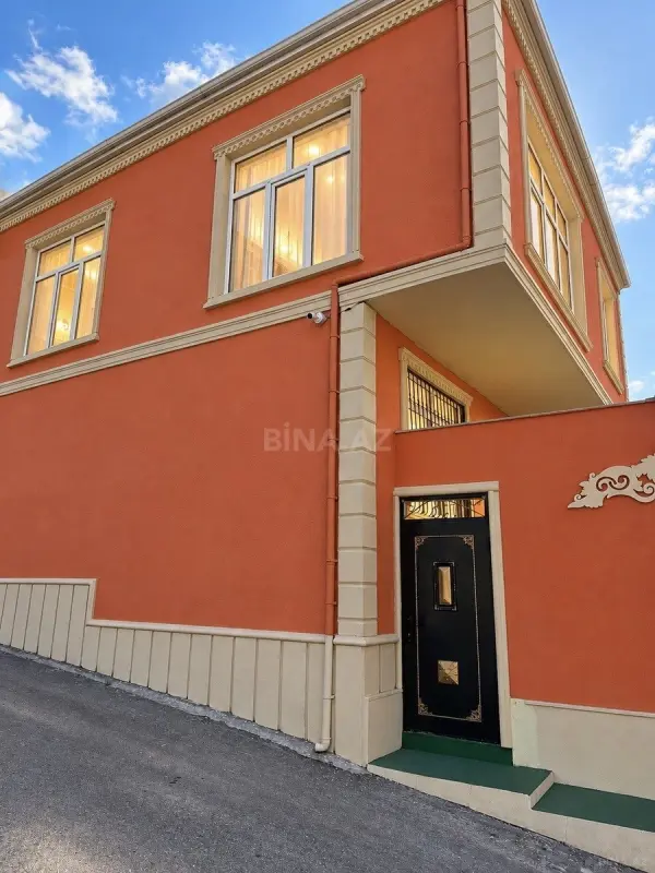 Satılır 5 otaqlı həyət evi 150 m²