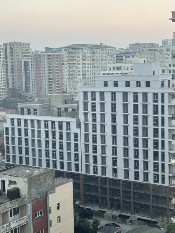 Satılır 1 otaqlı mənzil 76.3 m²