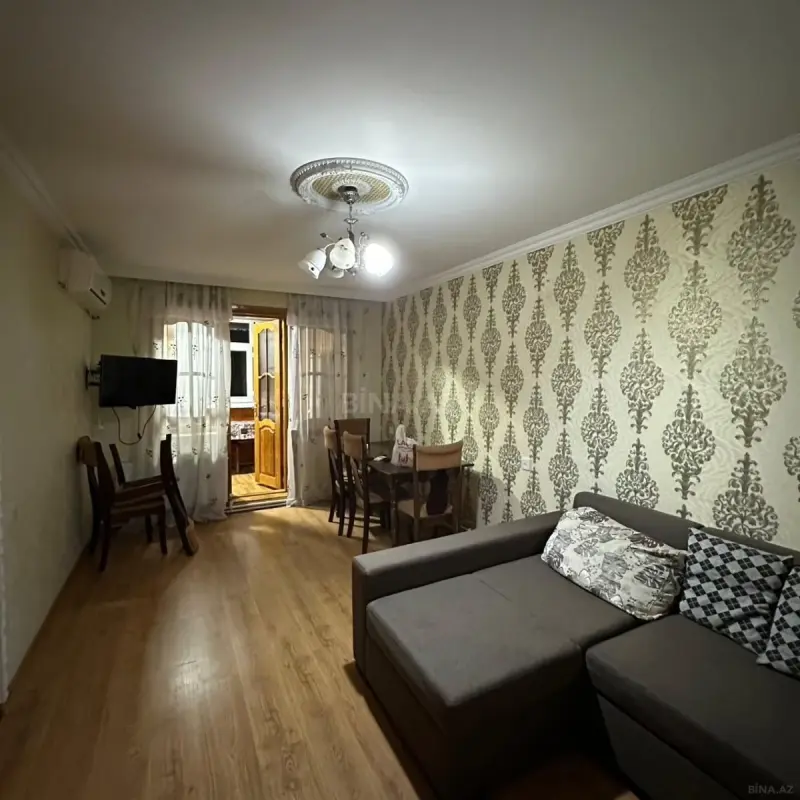 Kirayə verilir 2 otaqlı mənzil 75 m²