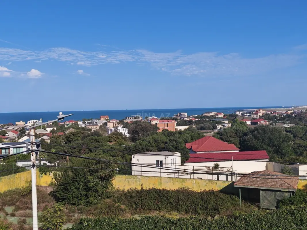 Satılır 7 otaqlı həyət evi 500 m²