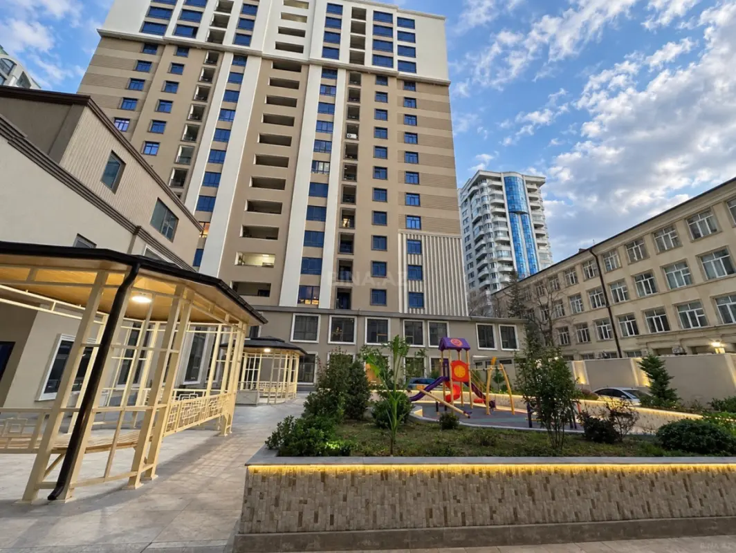 Satılır 2 otaqlı mənzil 90 m²