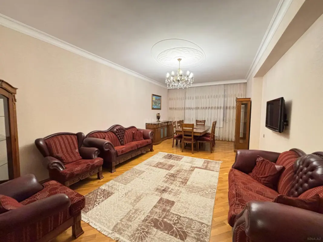 Satılır 2 otaqlı mənzil 110 m²
