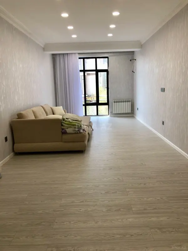 Satılır 2 otaqlı mənzil 95 m²