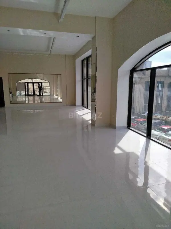 Kirayə verilir obyekt 135 m²
