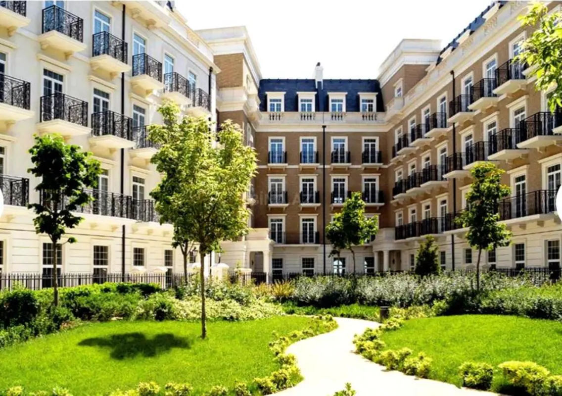 Satılır 3 otaqlı mənzil 102 m²