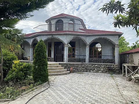 Satılır 7 otaqlı həyət evi 208 m² — Bakı 7 otaq 208.00 m²