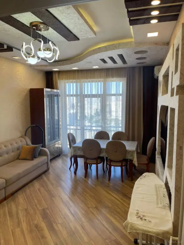 Kirayə verilir 2 otaqlı mənzil 55 m²