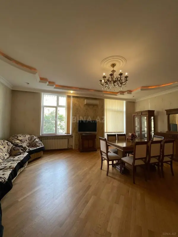 Kirayə verilir 2 otaqlı mənzil 80 m²
