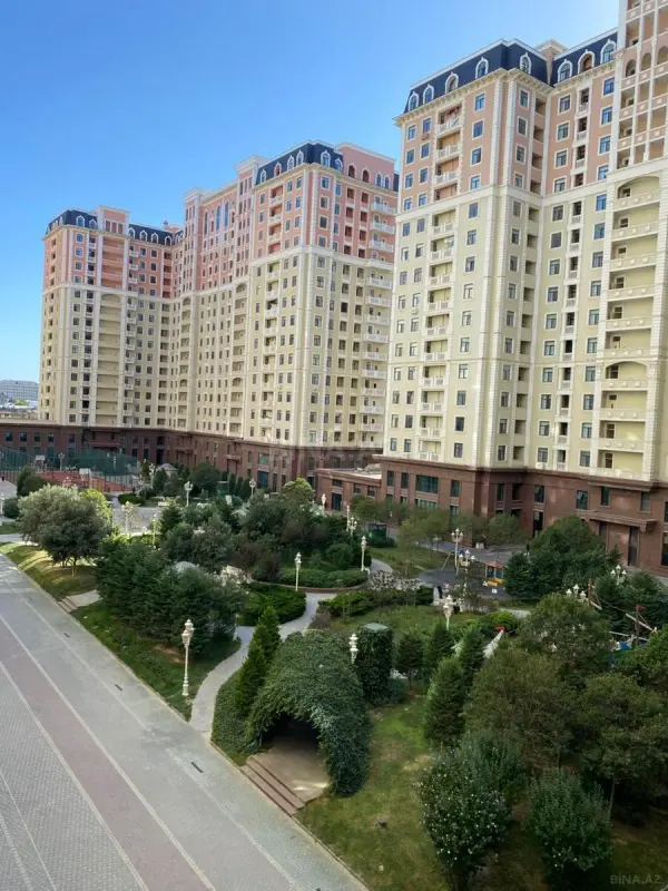 Satılır 2 otaqlı mənzil 67 m²