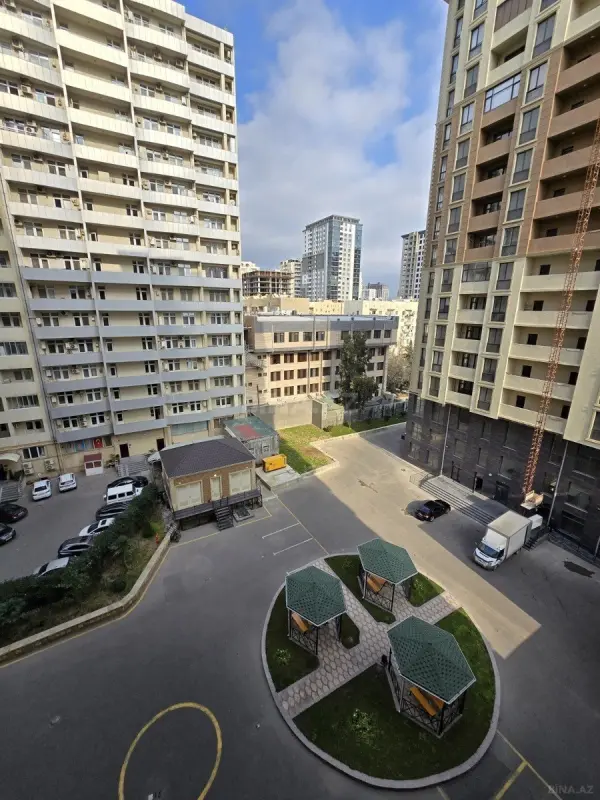 Satılır 2 otaqlı mənzil 70 m²