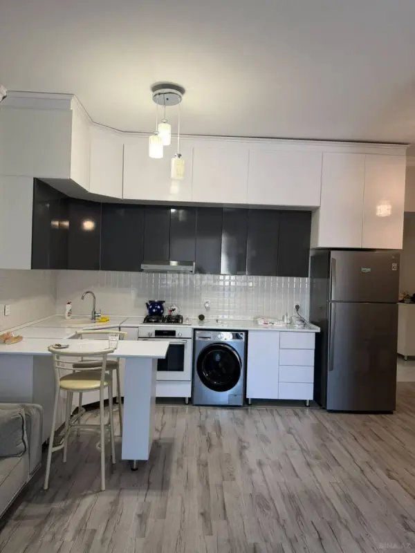 Kirayə verilir 2 otaqlı mənzil 80 m²