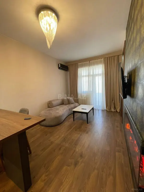 Kirayə verilir 2 otaqlı mənzil 68 m²