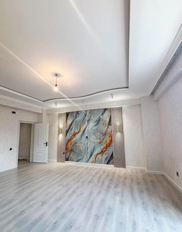 Satılır 2 otaqlı mənzil 110 m²