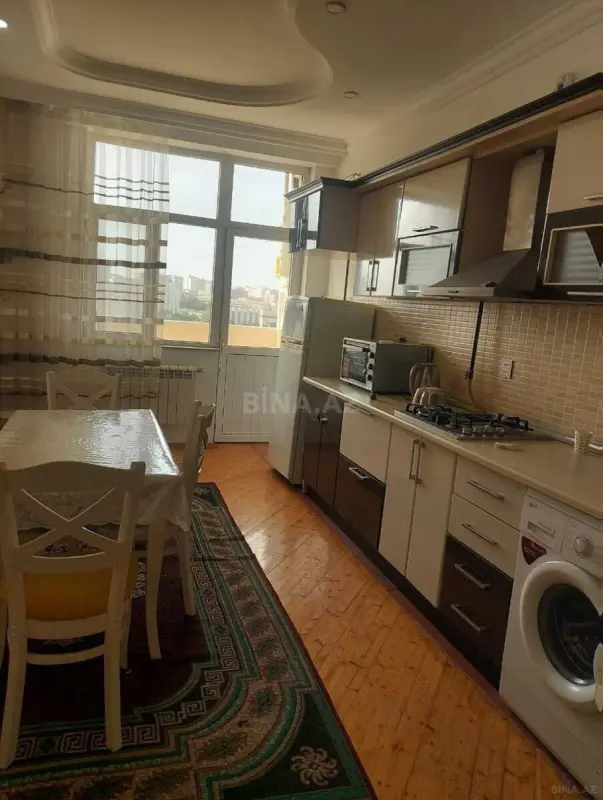 Kirayə verilir 2 otaqlı mənzil 75 m²