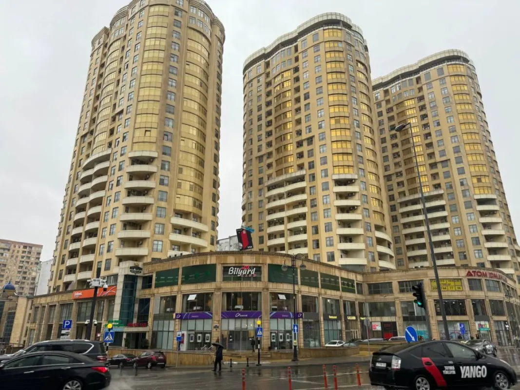 Kirayə verilir 4 otaqlı ofis 215 m²
