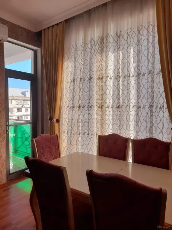 Satılır 3 otaqlı mənzil 82 m²
