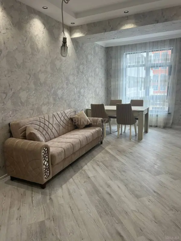Satılır 2 otaqlı mənzil 61 m²