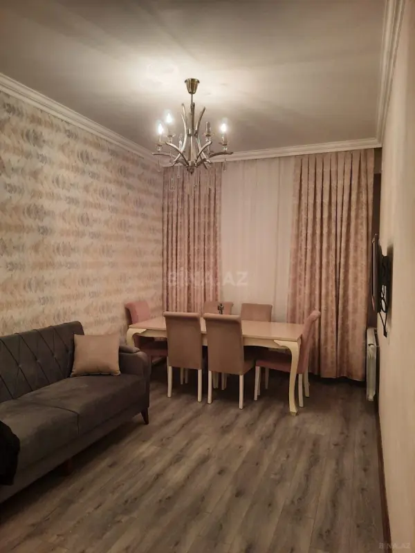 Kirayə verilir 2 otaqlı mənzil 65 m²