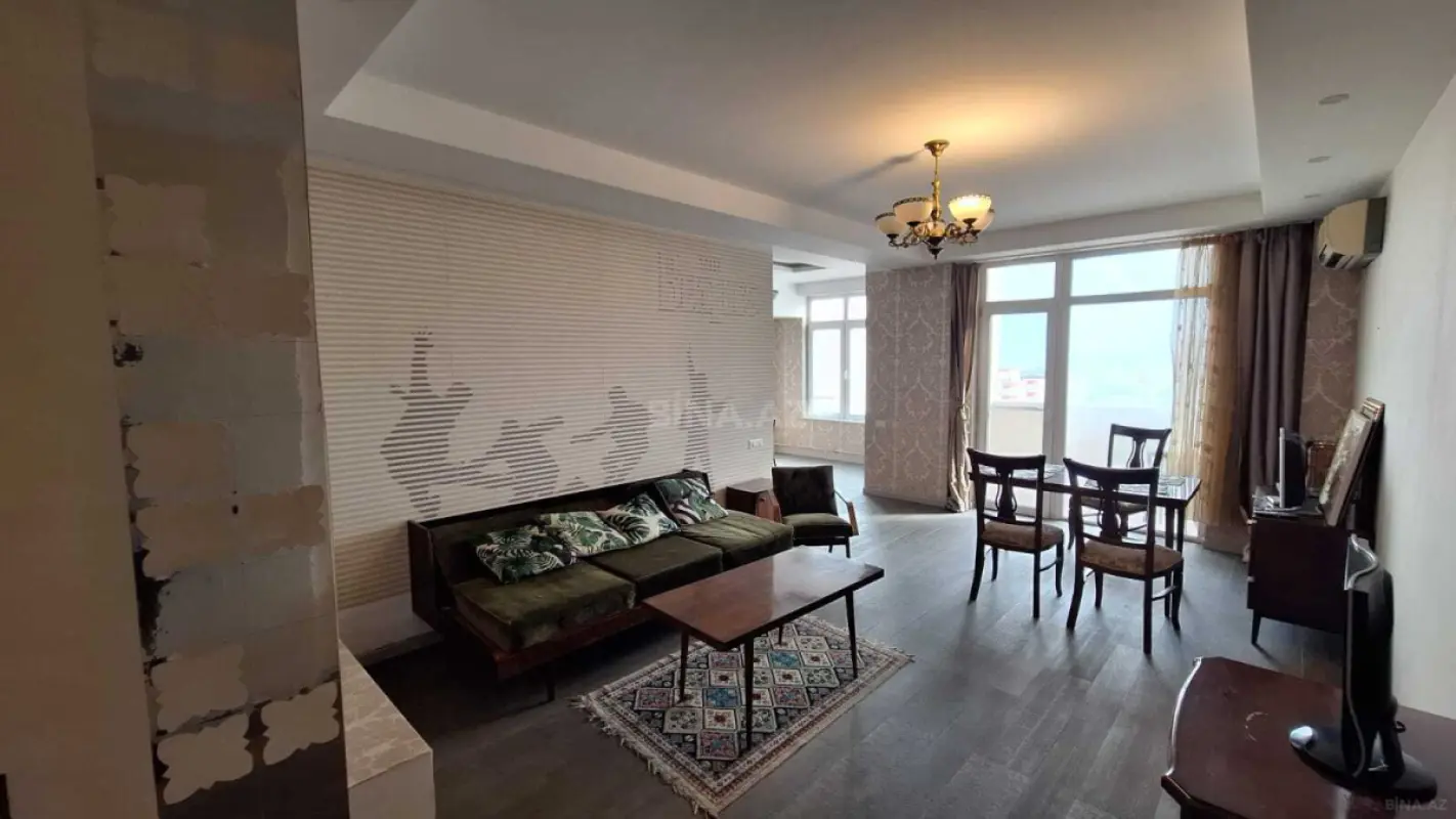 Kirayə verilir 2 otaqlı mənzil 96 m²