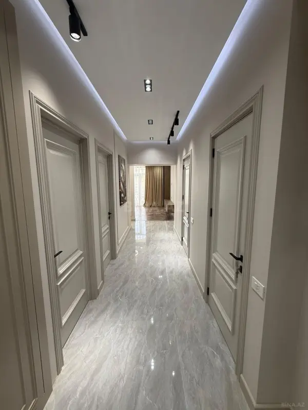 Satılır 3 otaqlı mənzil 115 m²