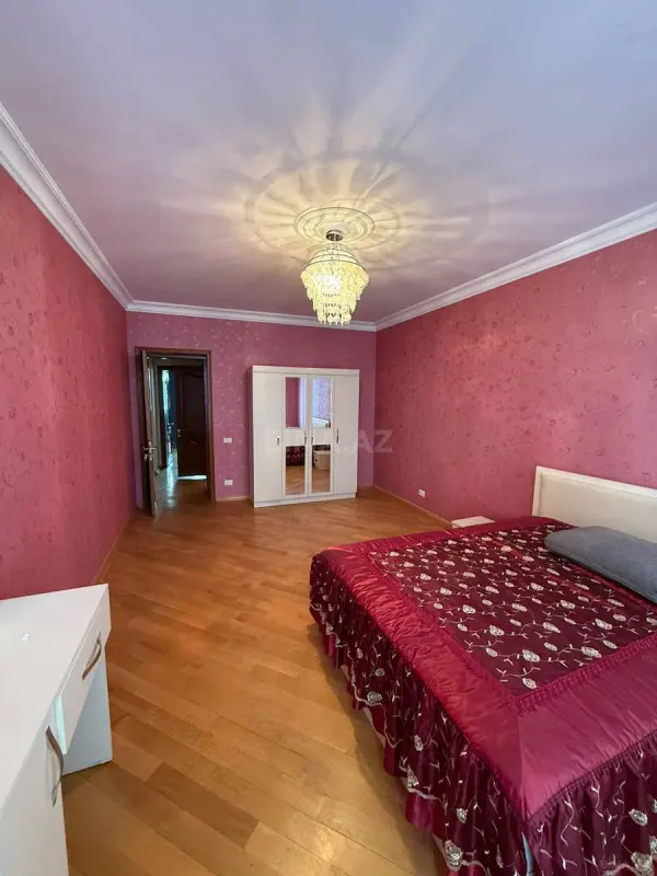 Kirayə verilir 4 otaqlı mənzil 100 m²