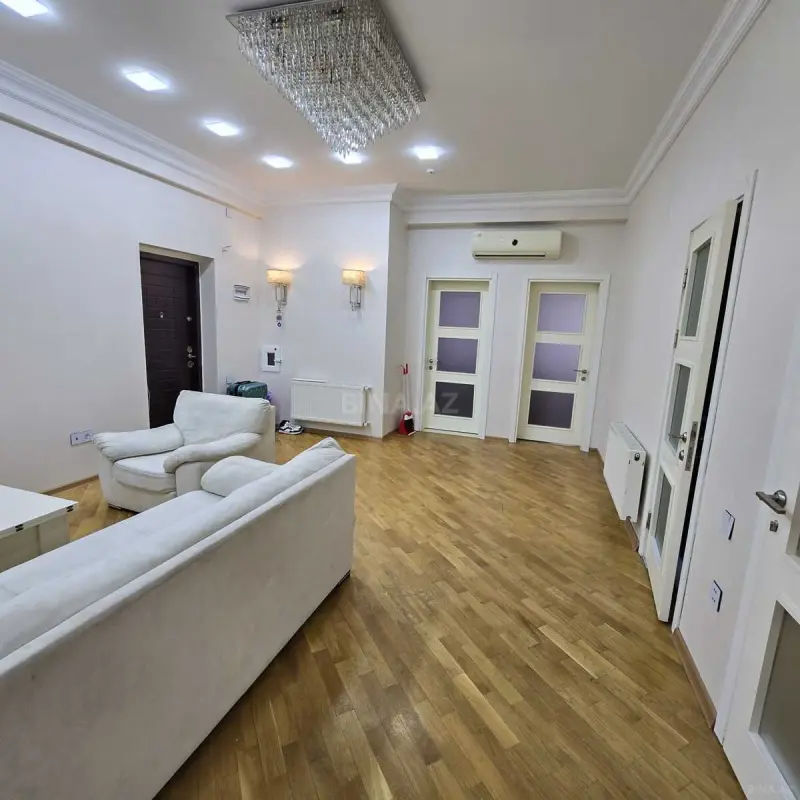 Satılır 3 otaqlı mənzil 120 m²