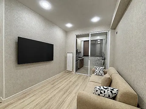 Kirayə verilir 2 otaqlı mənzil 70 m² — Bakı, Nərimanov 2 otaq 70.00 m²