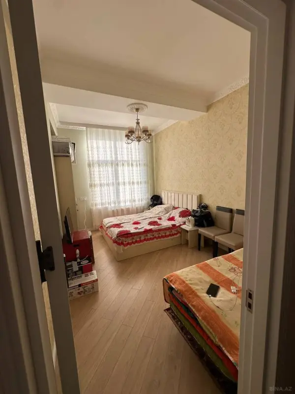 Satılır 2 otaqlı mənzil 84 m²