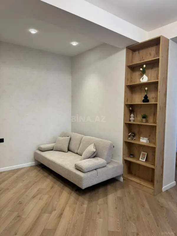 Kirayə verilir 2 otaqlı mənzil 70 m²