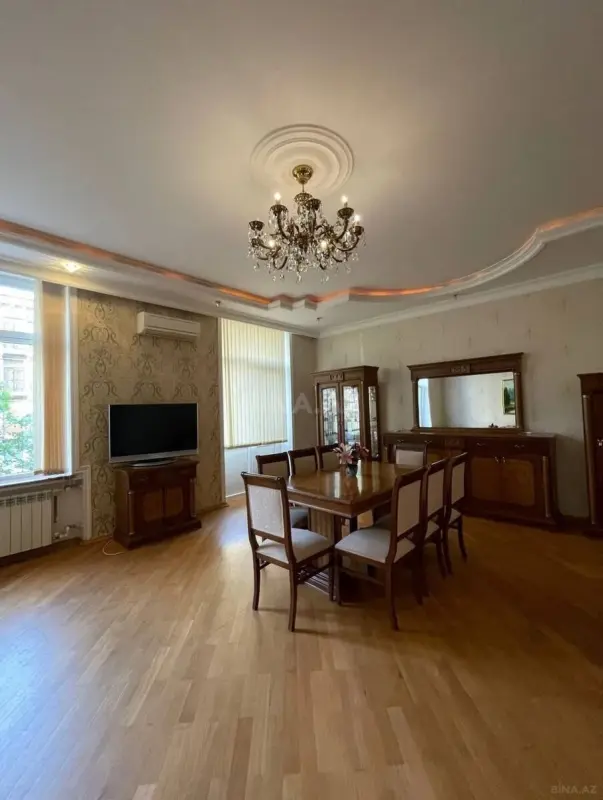 Kirayə verilir 2 otaqlı mənzil 80 m²