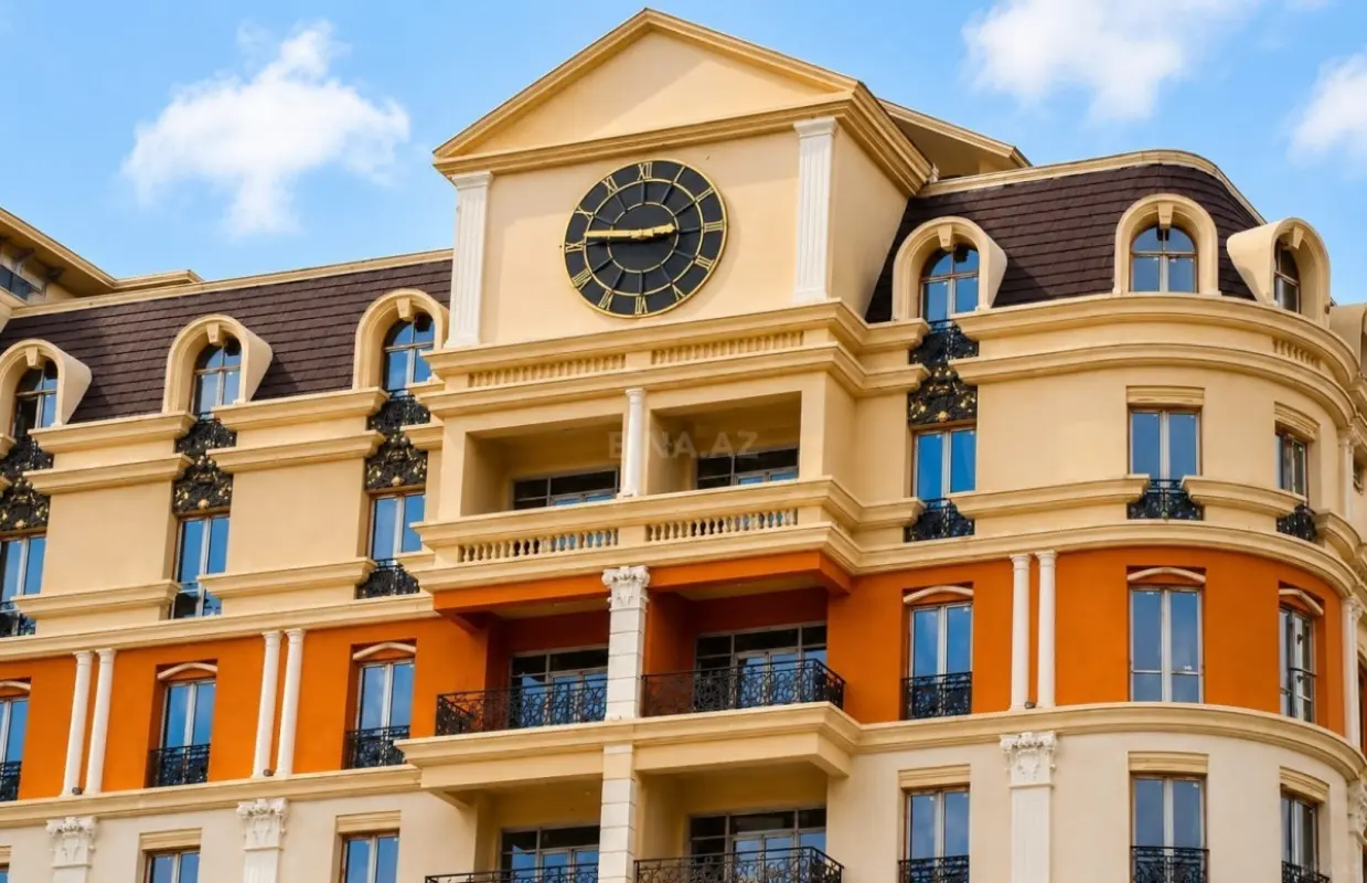 Satılır 4 otaqlı mənzil 233 m²